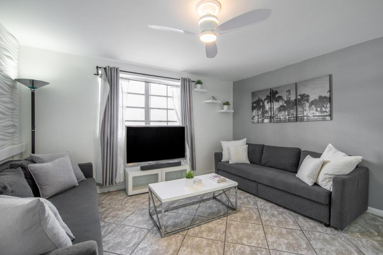 Apartmán Collins Chic Miami Beach Exteriér fotografie