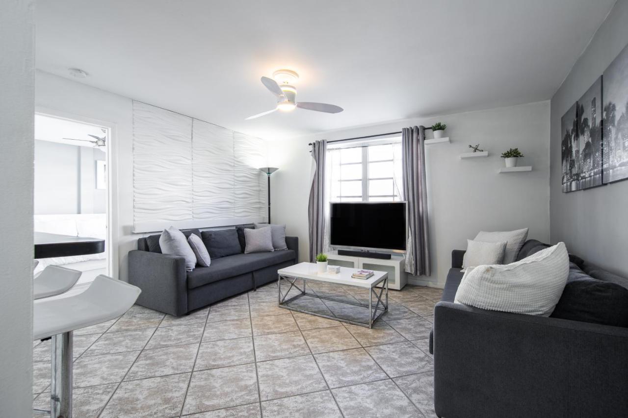 Apartmán Collins Chic Miami Beach Exteriér fotografie