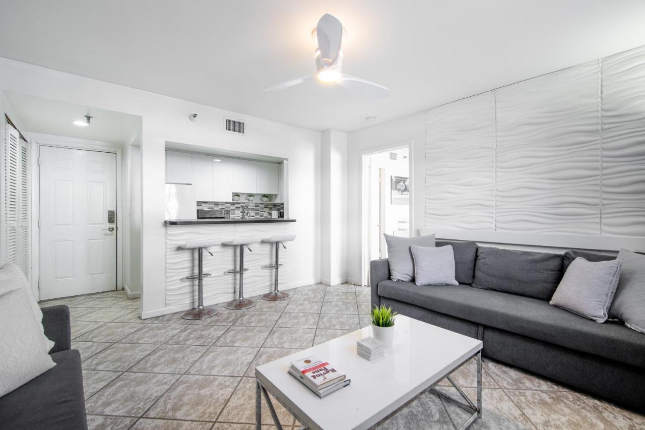 Apartmán Collins Chic Miami Beach Exteriér fotografie